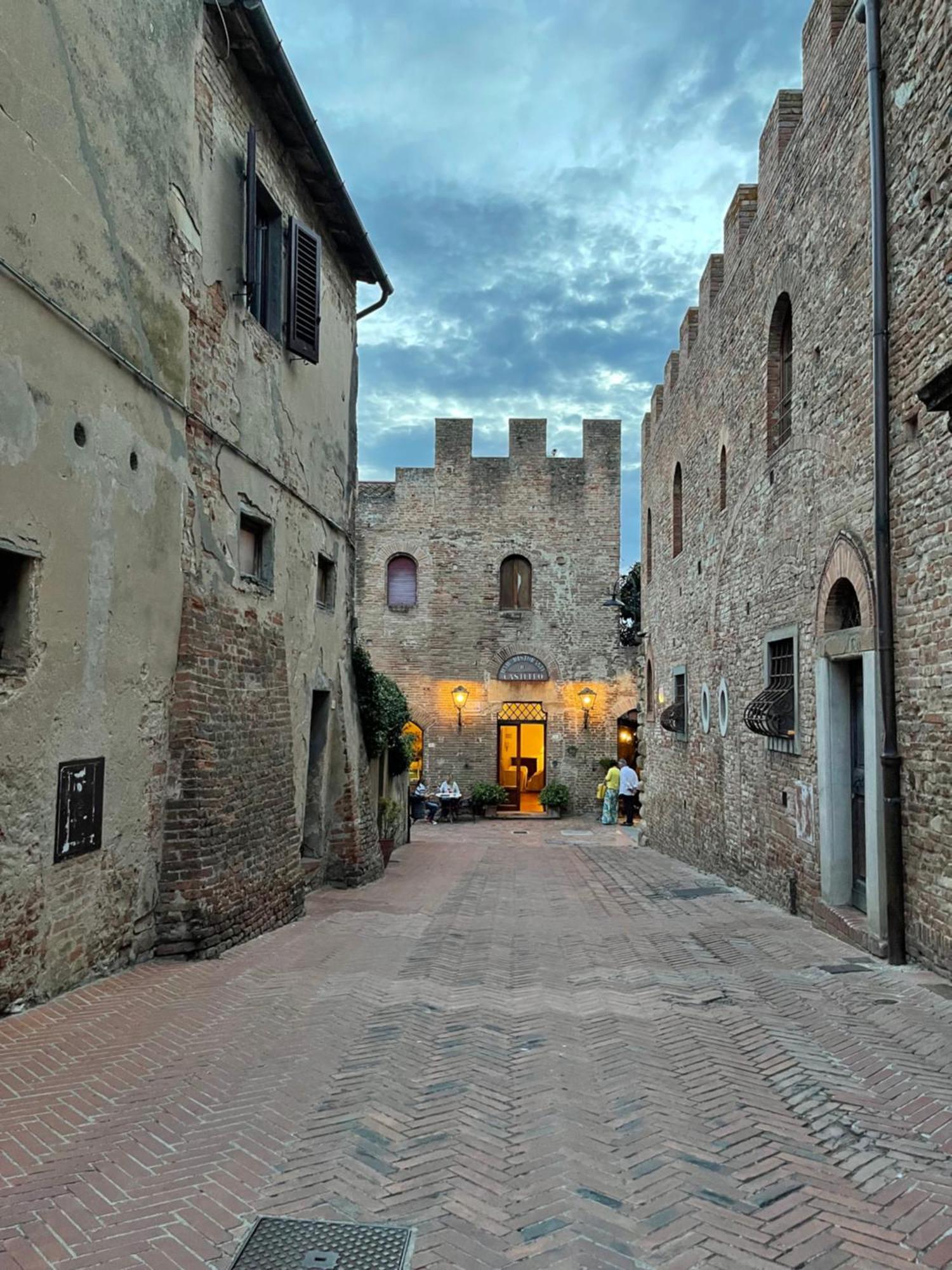 Casa Lenzona *